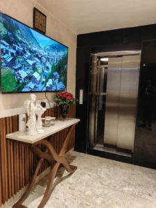 lobby17