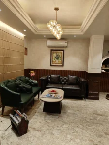 lobby18