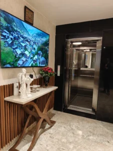 lobby30